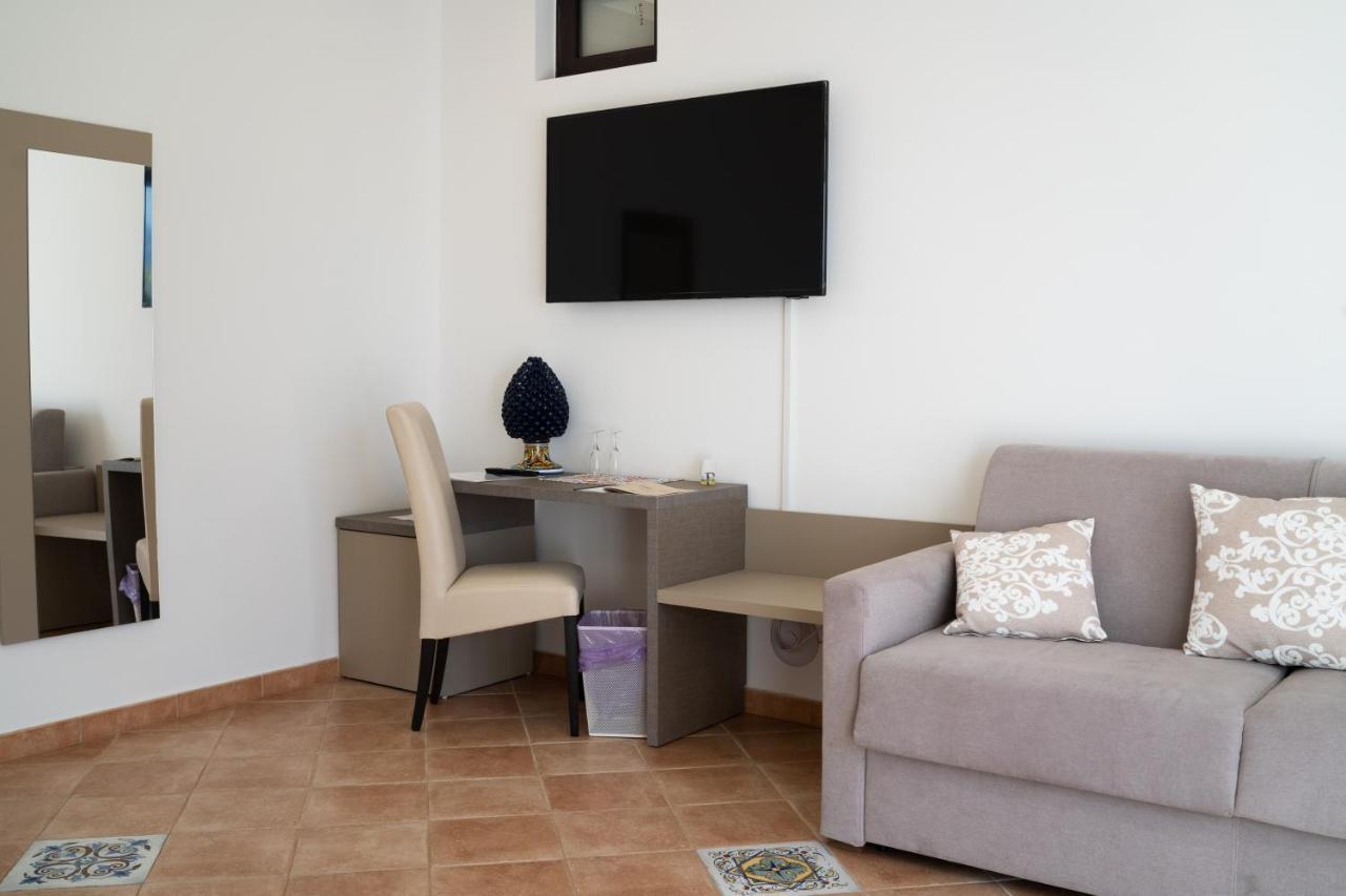 Paradise Sicily Rooms カラタビアーノ エクステリア 写真